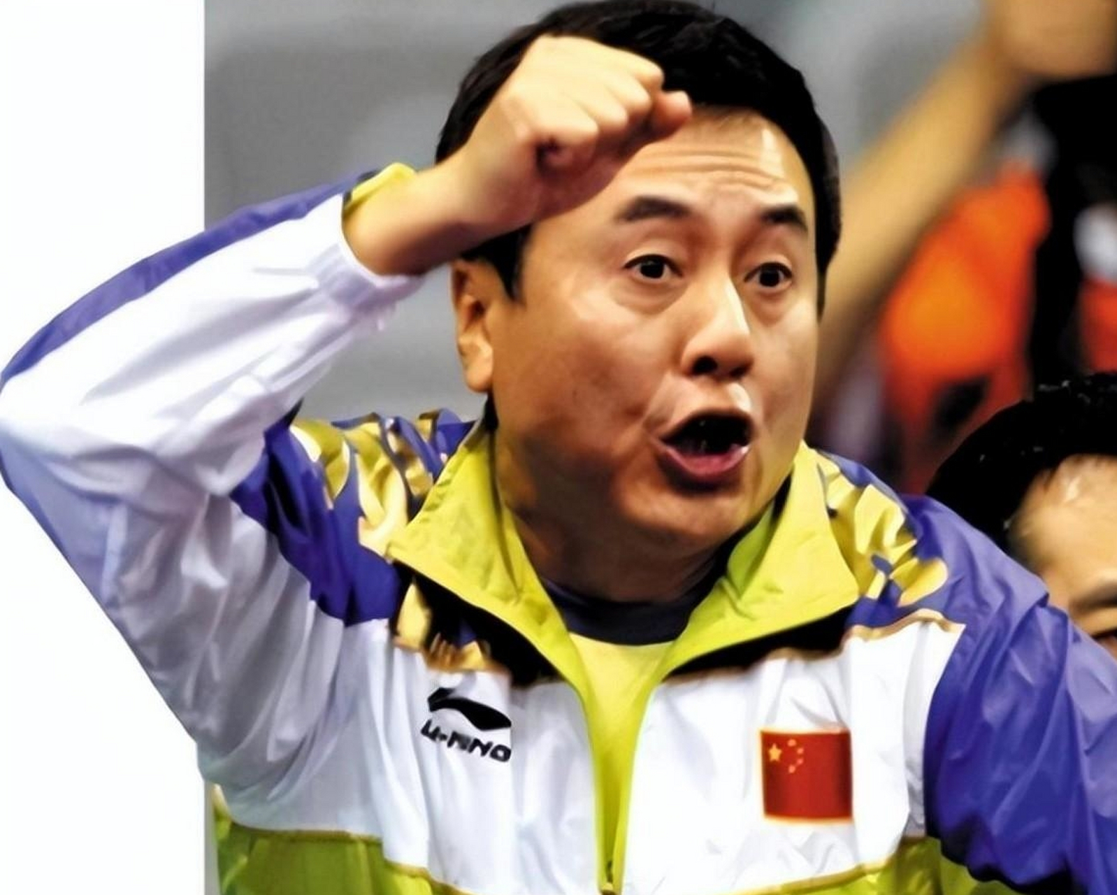 施之皓是乒乓球界的传奇人物,也是80年代男乒"三剑客"之一.