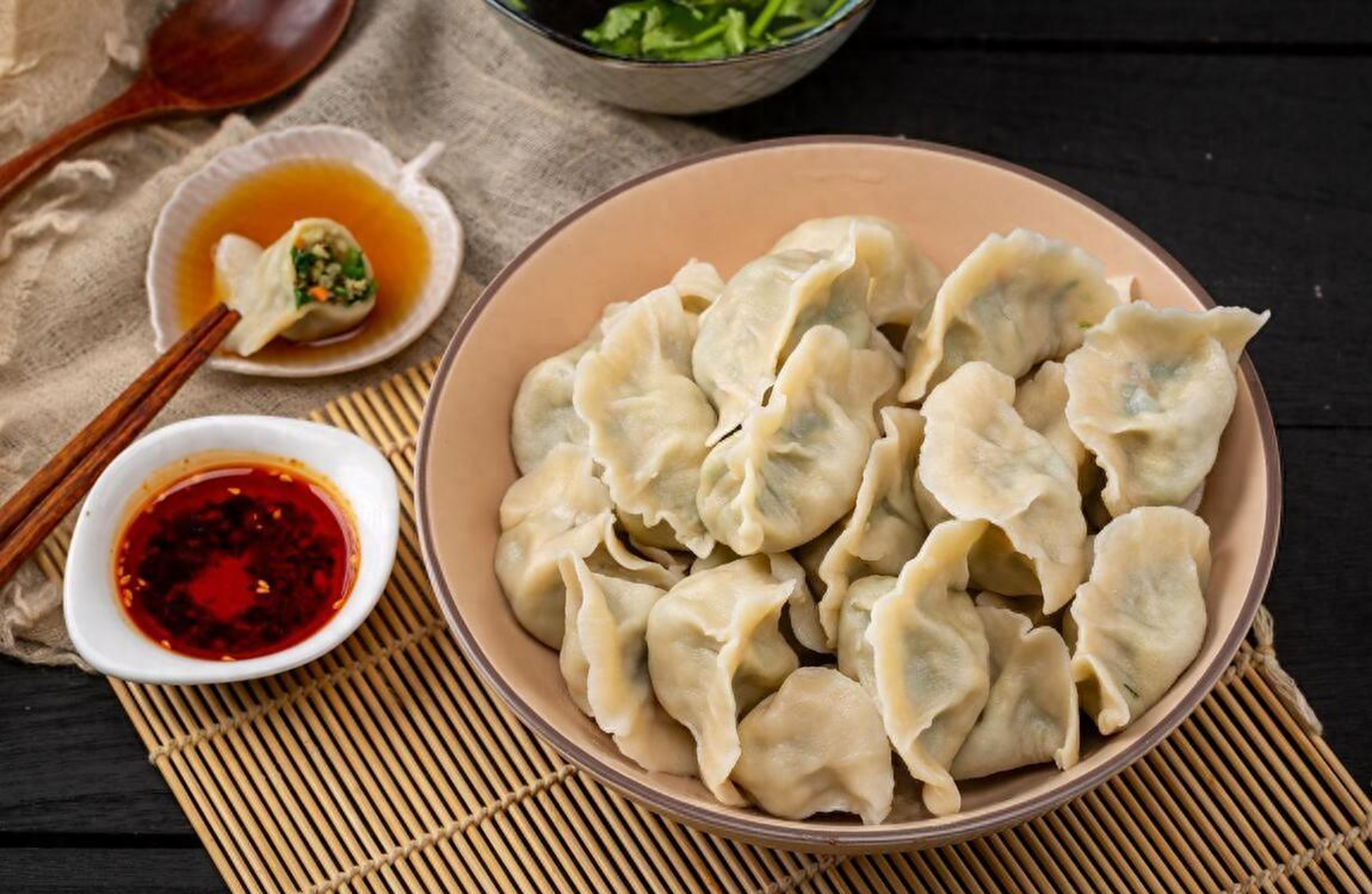 冬至将至,饺子是必不可少的传统美食.