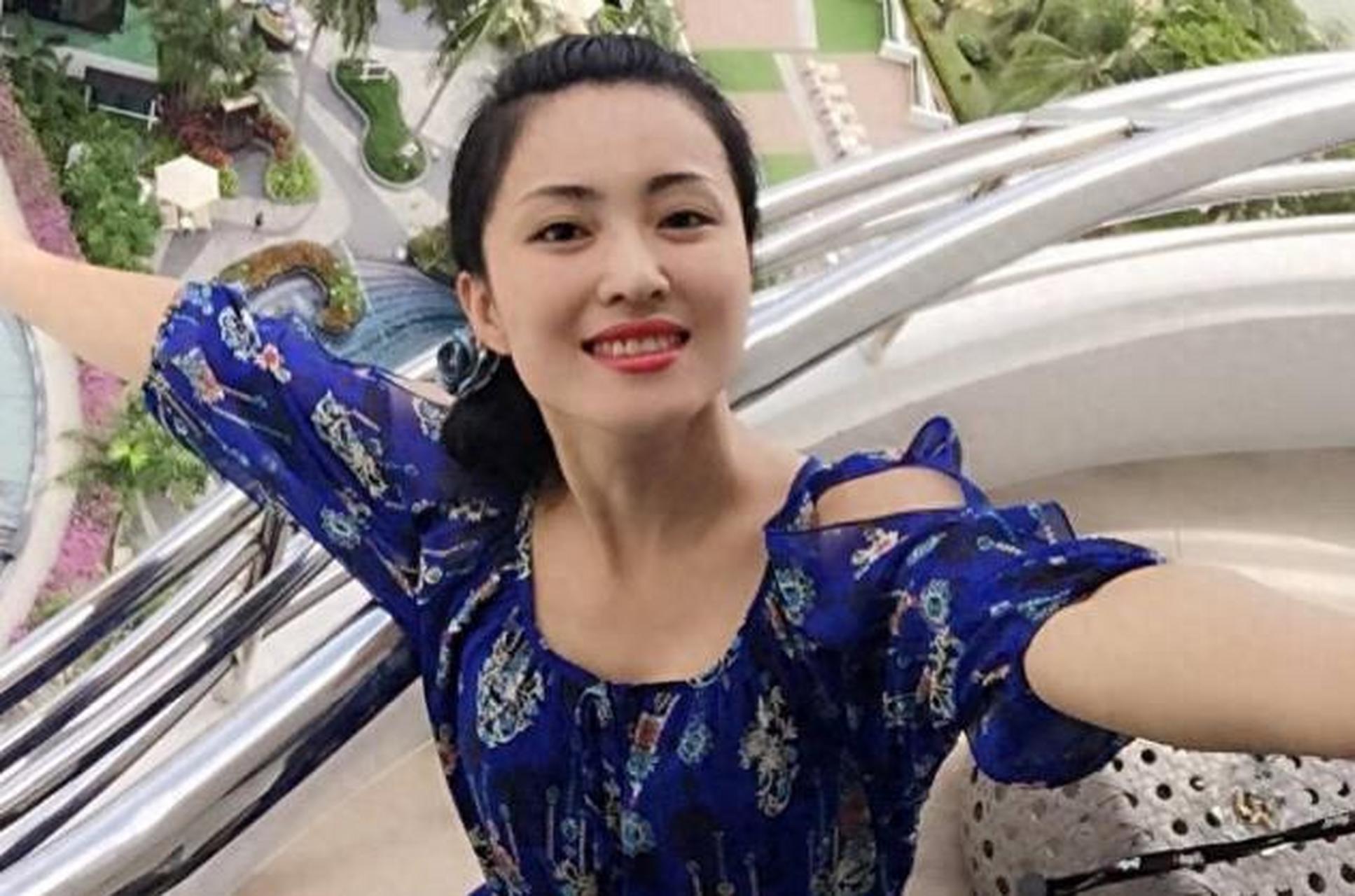 张可是一位有颜值,演技的女演员,她在《乡村爱情》中饰演的角色深入