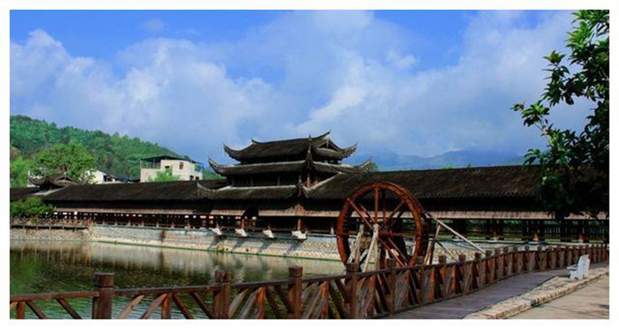 元坑古镇是福建南平市顺昌县的一座充满历史价值的古镇,位于闽江三大