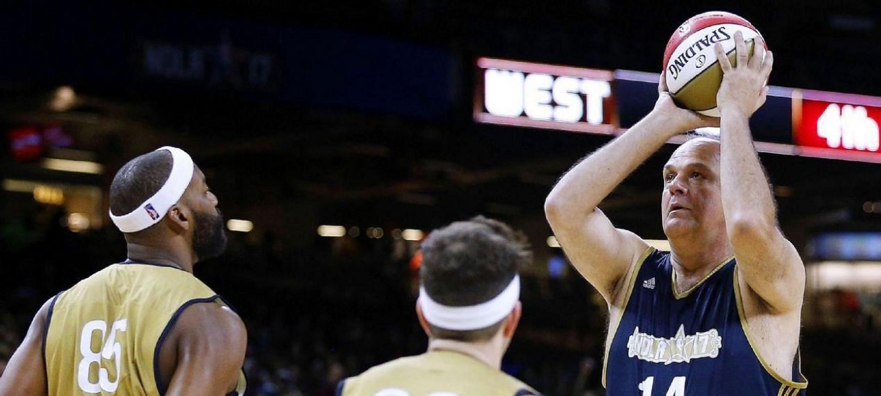 詹姆斯作为nba常规赛总得分王备受瞩目,但巴西篮球传奇奥斯卡