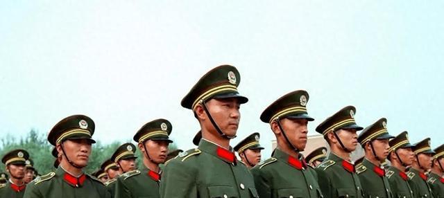 穿上武警军装执行任务,三十多年前陆军海军的兄弟们都经历过的那