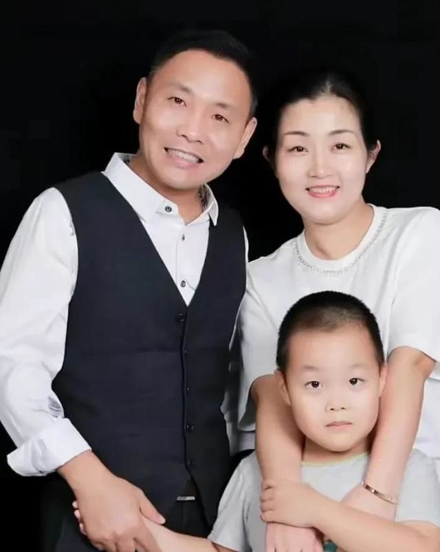 农民歌手祁隆:娶了歌手乐凡,净身出户两年了,他近况如何?