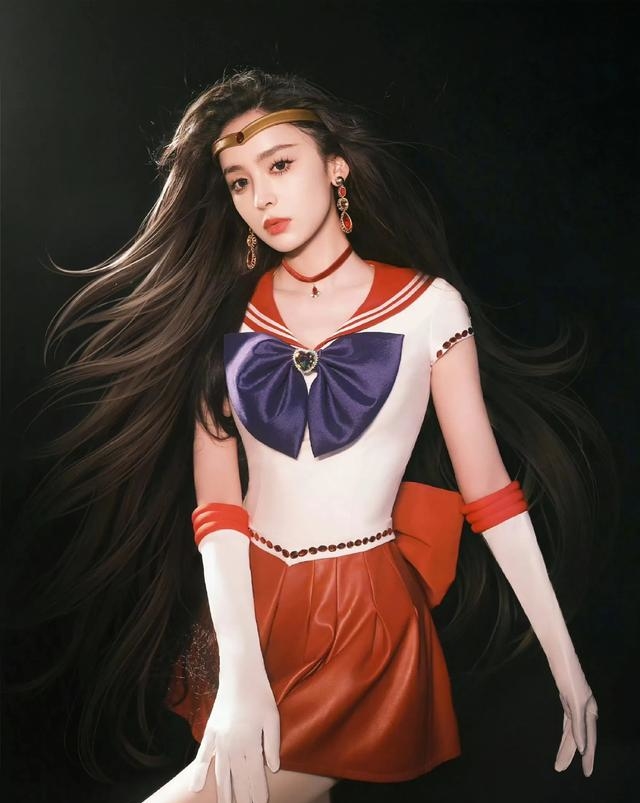 杨超越化身美少女战士,有人想到了关晓彤,有人想到了刘翔