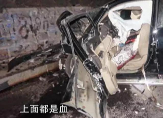 而其夫人严坤,也在不久之前,就已经陨落