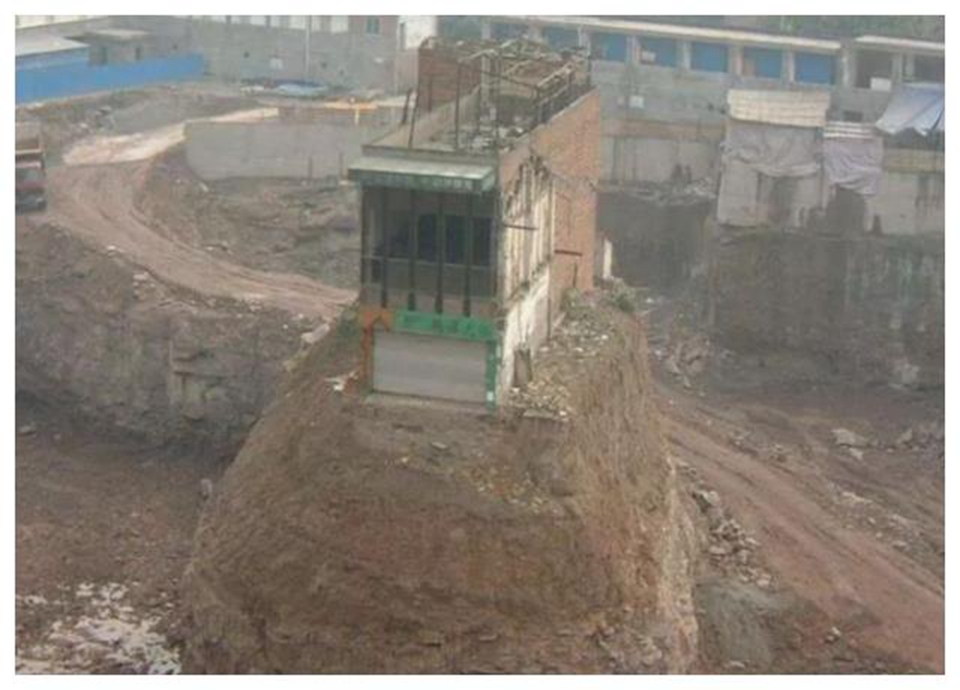 重庆最执拗钉子户,曾扬言与房共存亡,如今四周被挖空成孤岛