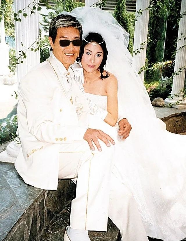 46岁黎淑贤家中烧炭自杀离世,现任丈夫收到的最后信息曝光