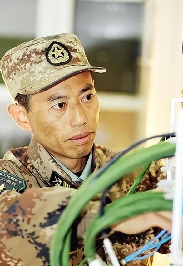 王忠心:军旅传奇,背后的坚守与泪水