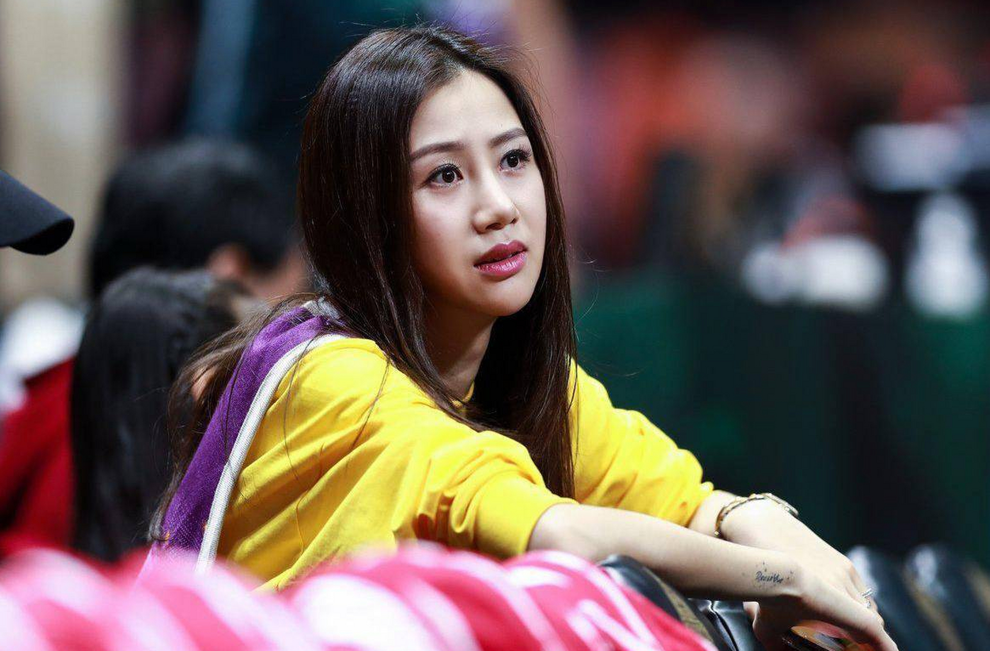 陈露,孙悦的妻子,因其美貌和在cba赛场的出现,被称为cba的卡戴珊.