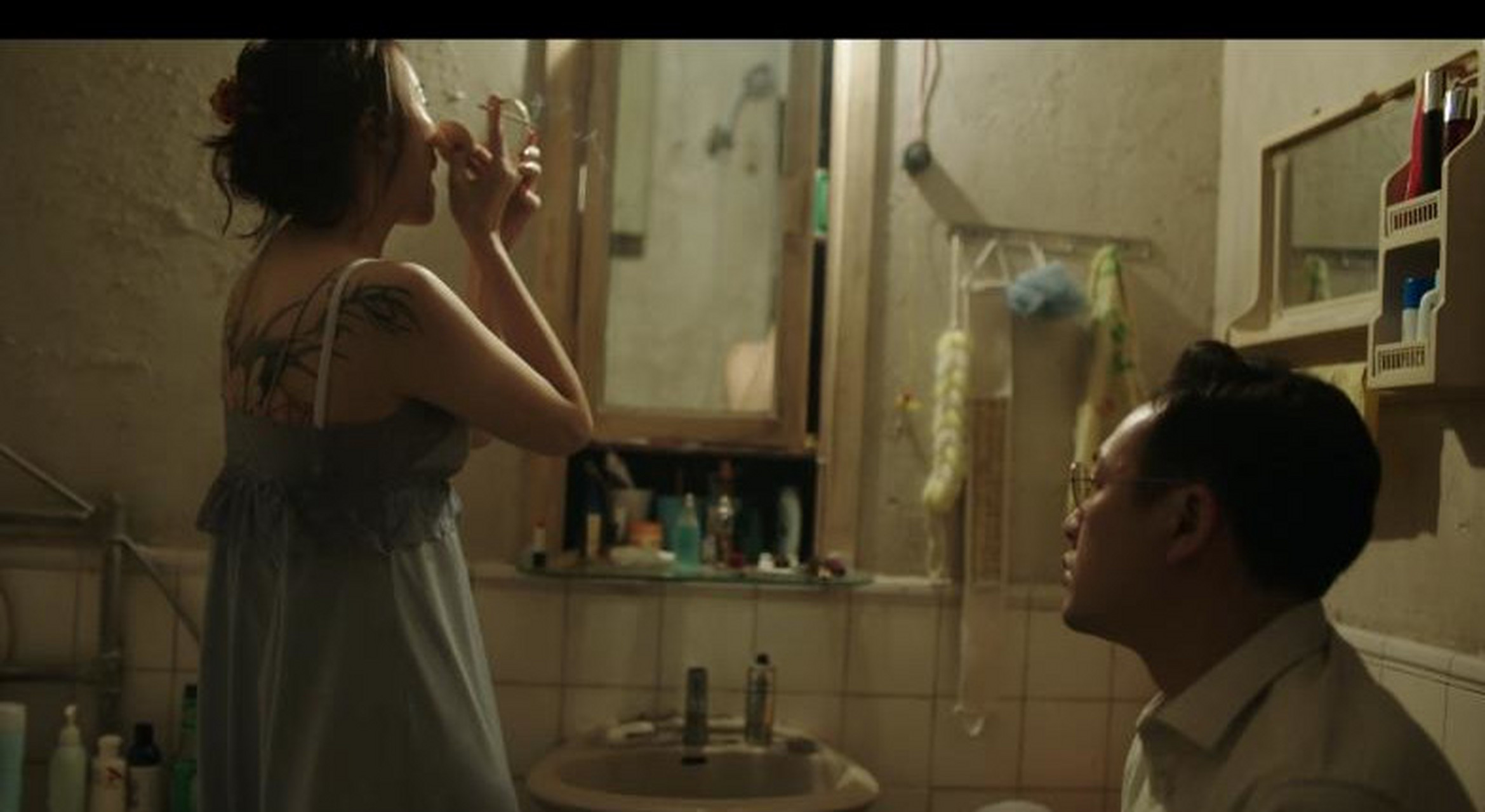 《风中有朵雨做的云》电影风波引发观众热议,删减桥段引发争议,完整版