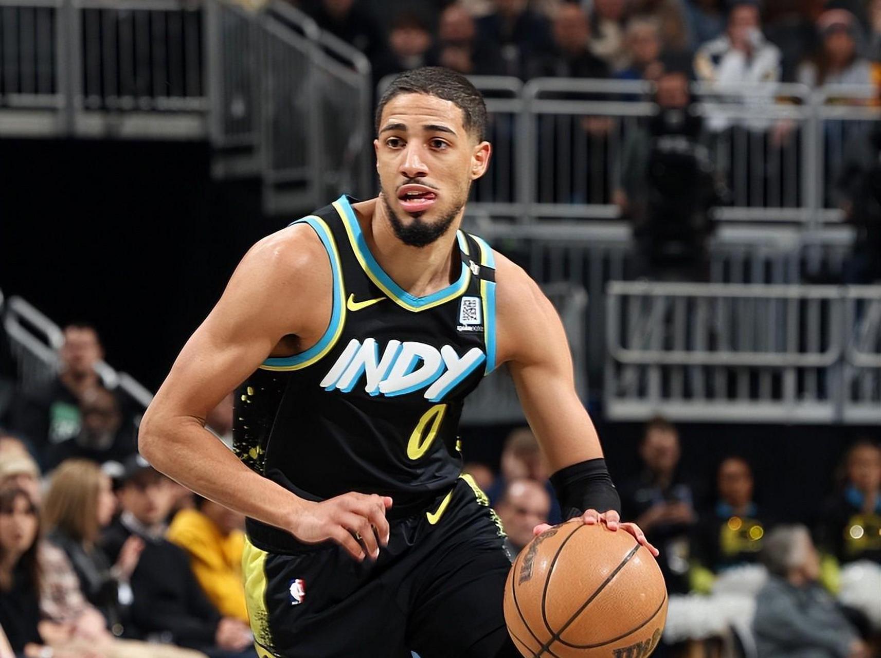 塔图姆&杰伦布朗狂砍69分18篮板,率领凯尔特人以大比分的优势击败