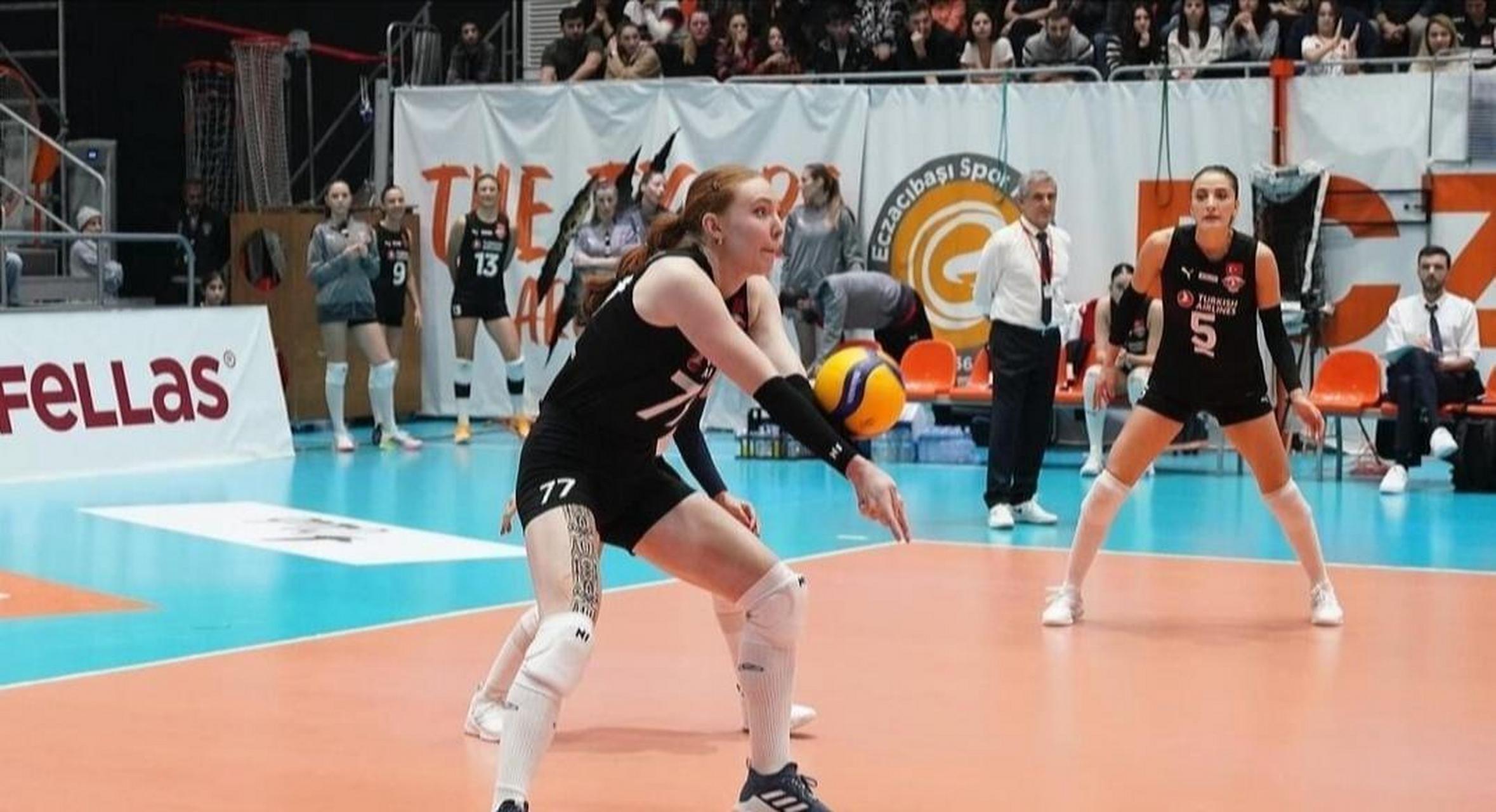 伊萨奇巴希女排表现出色,全面优势赢得胜利,实力和团队合作的重