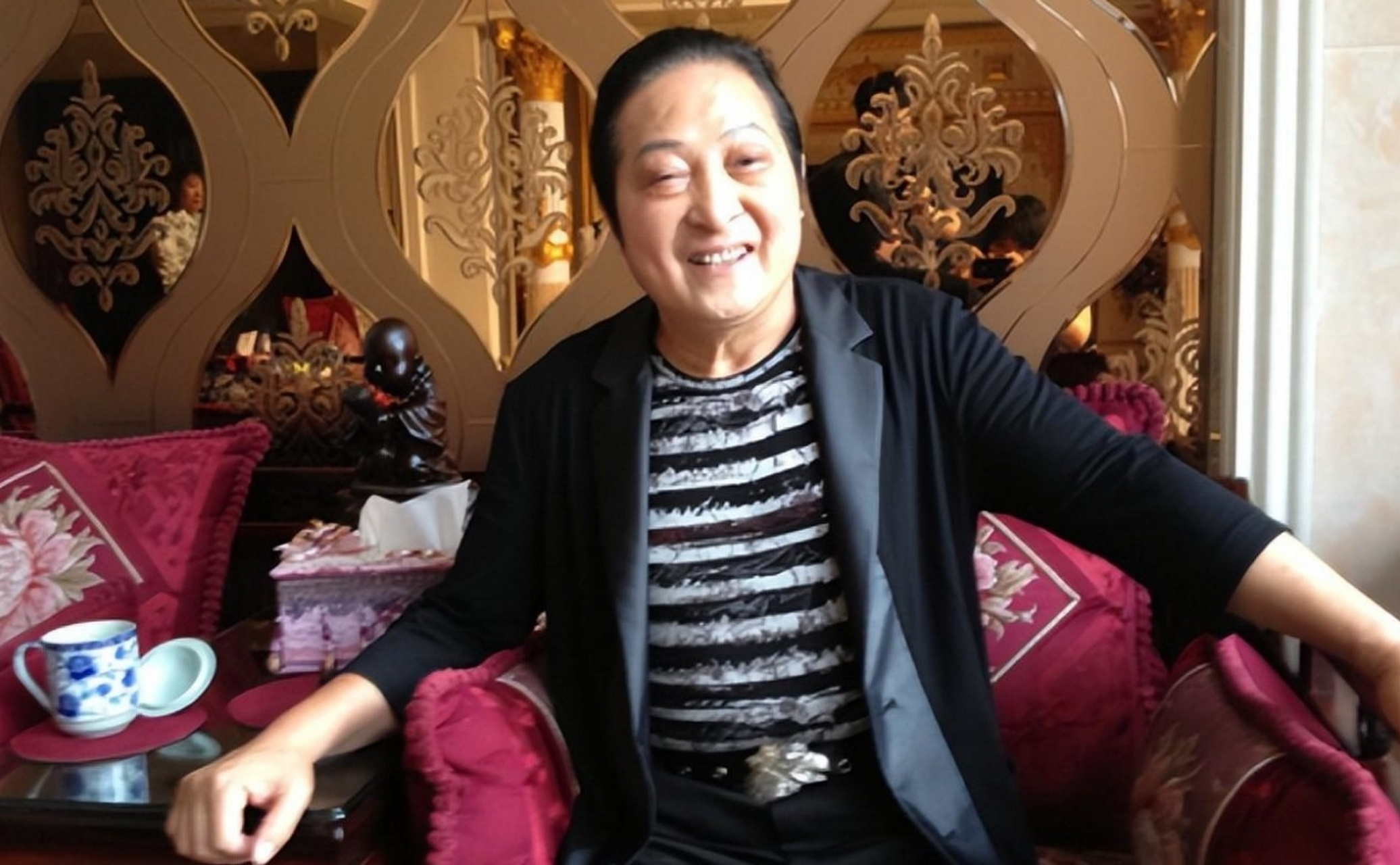 王林以伪气功欺骗达官贵人,利用名人的心理需求和对神秘事物的追求