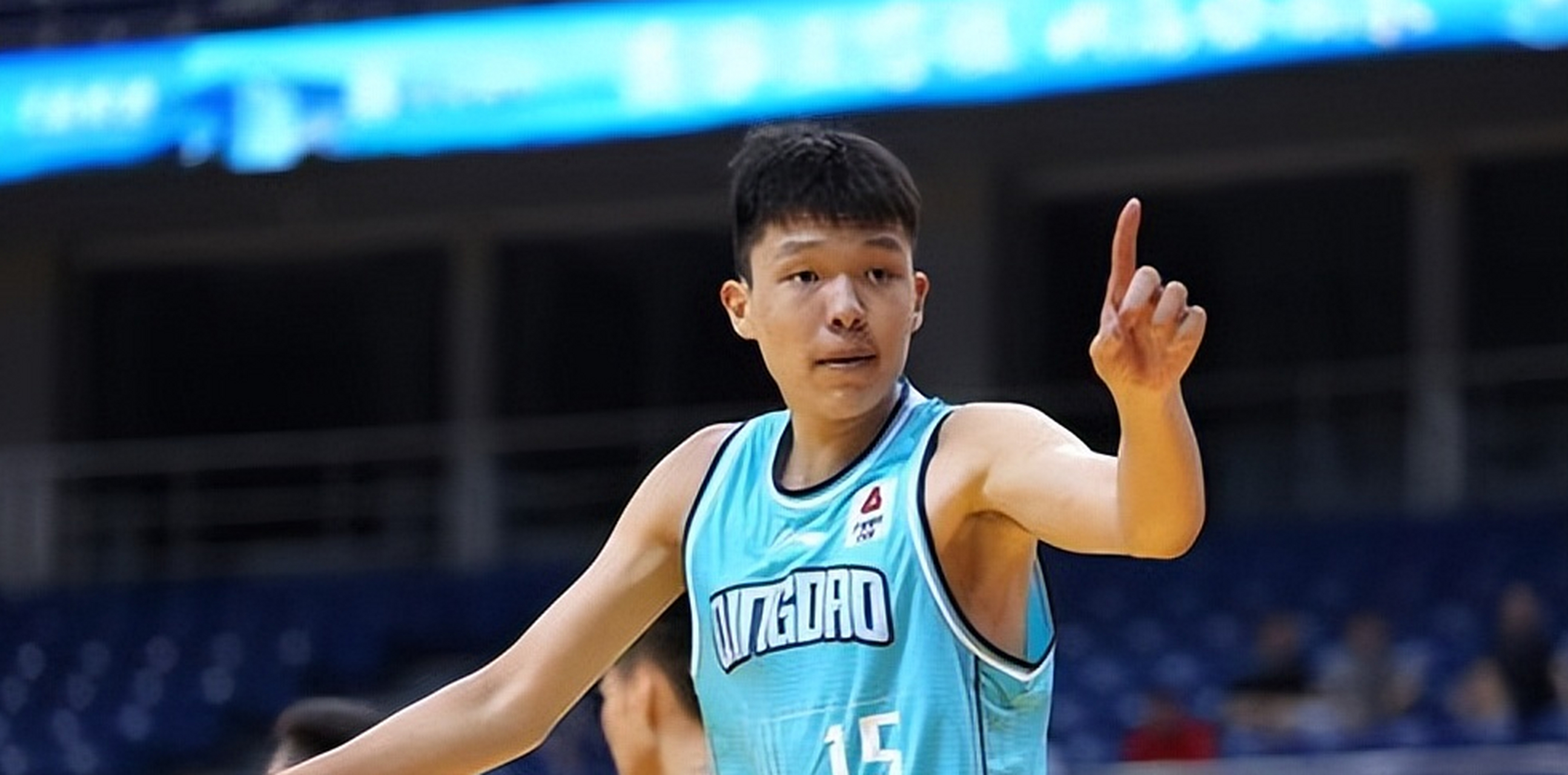 杨瀚森在cba常规赛中表现出色,全场得到22分14篮板,青岛队最终以110比