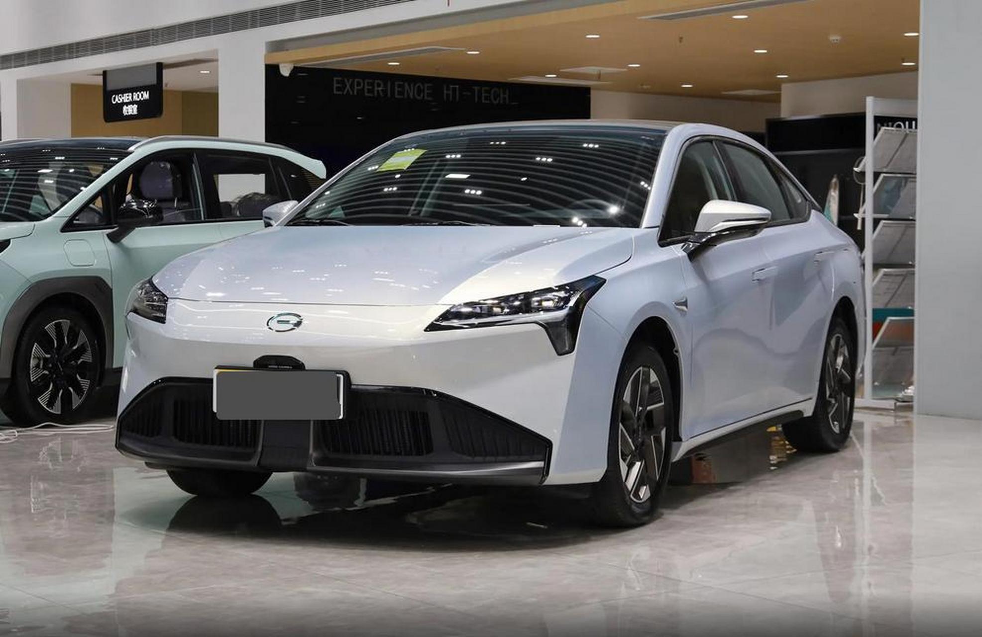 广汽埃安aions是一款畅销的网约车车型,在南方市场表现良好,但在北方