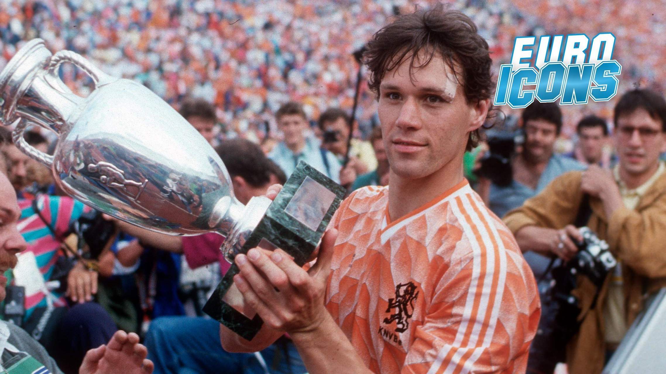 德国足球传奇人物贝肯鲍尔在78岁时离世,他作为球员和经理分别带领