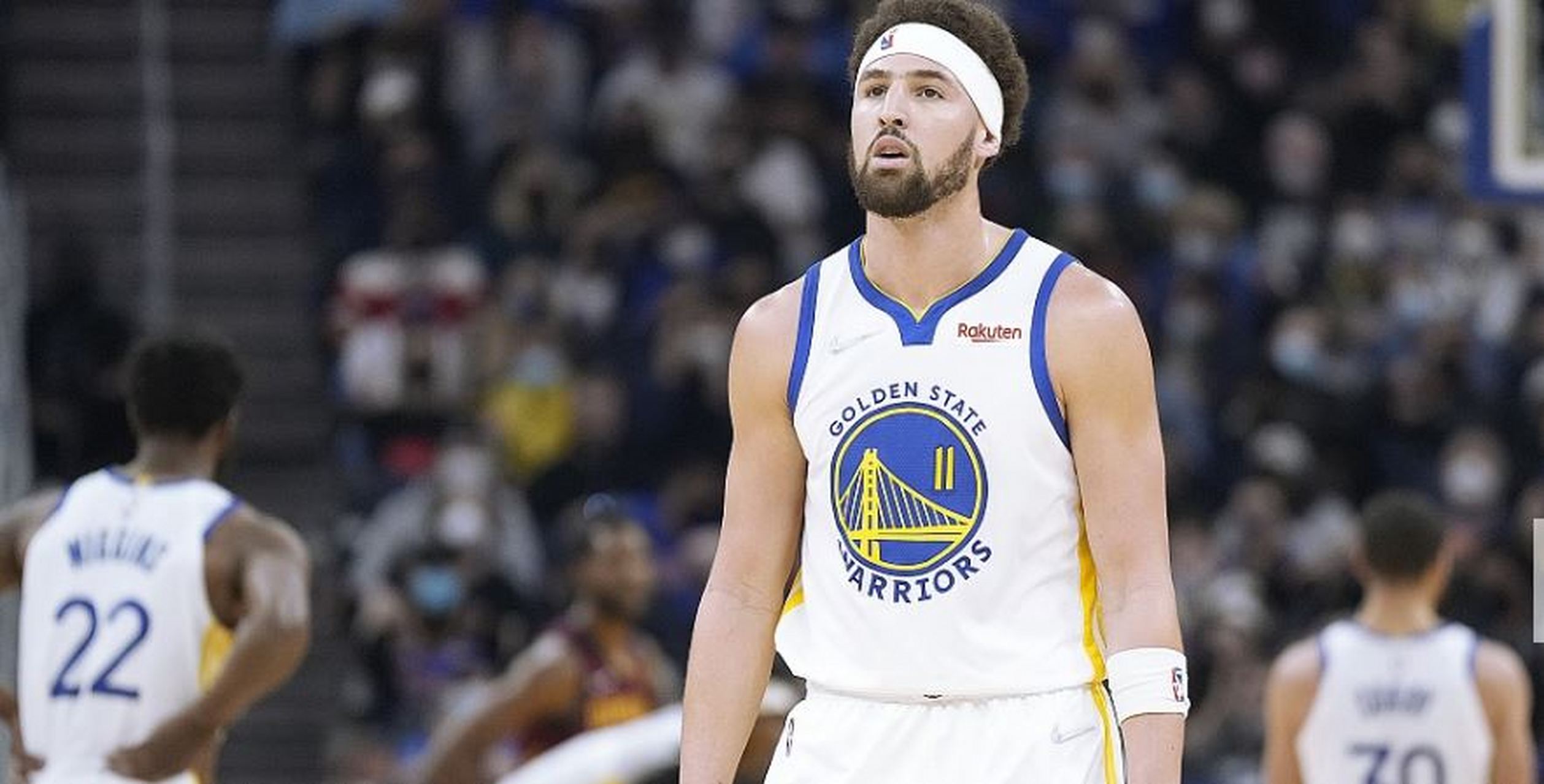 汤普森回归勇士队,开场虽遇困境!但第二节惊现隔扣神技.