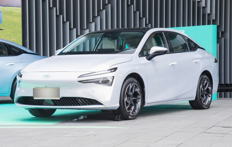 享3年10万0息,购车无压力,广汽埃安aion s家用合适吗?