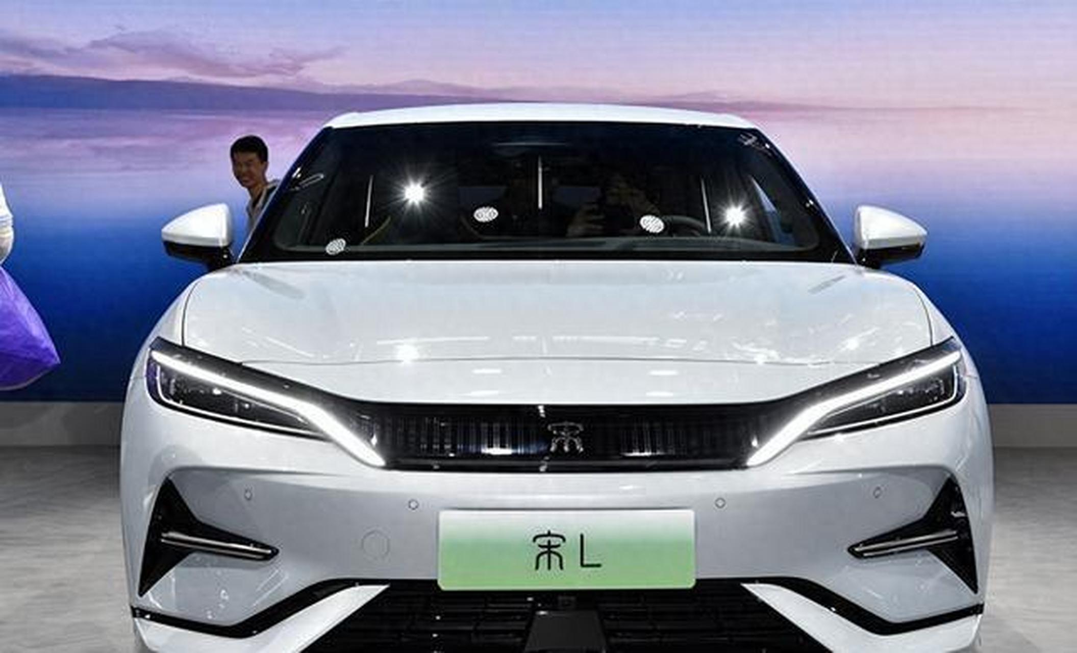 凭借出色的产品力和有竞争力的价格,宋l将成为b级车市场的一匹黑马,有