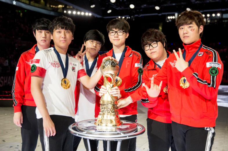 历年msi冠军盘点,在同年的s赛中,只有一支队伍完成夺冠成就
