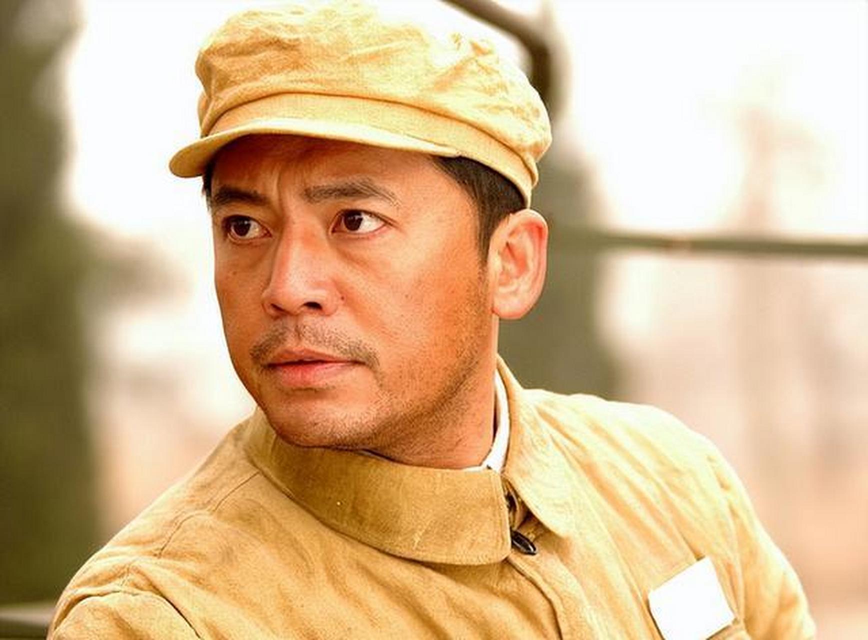 何政军在《亮剑》中饰演的赵刚角色深入人心,备受观众赞誉.