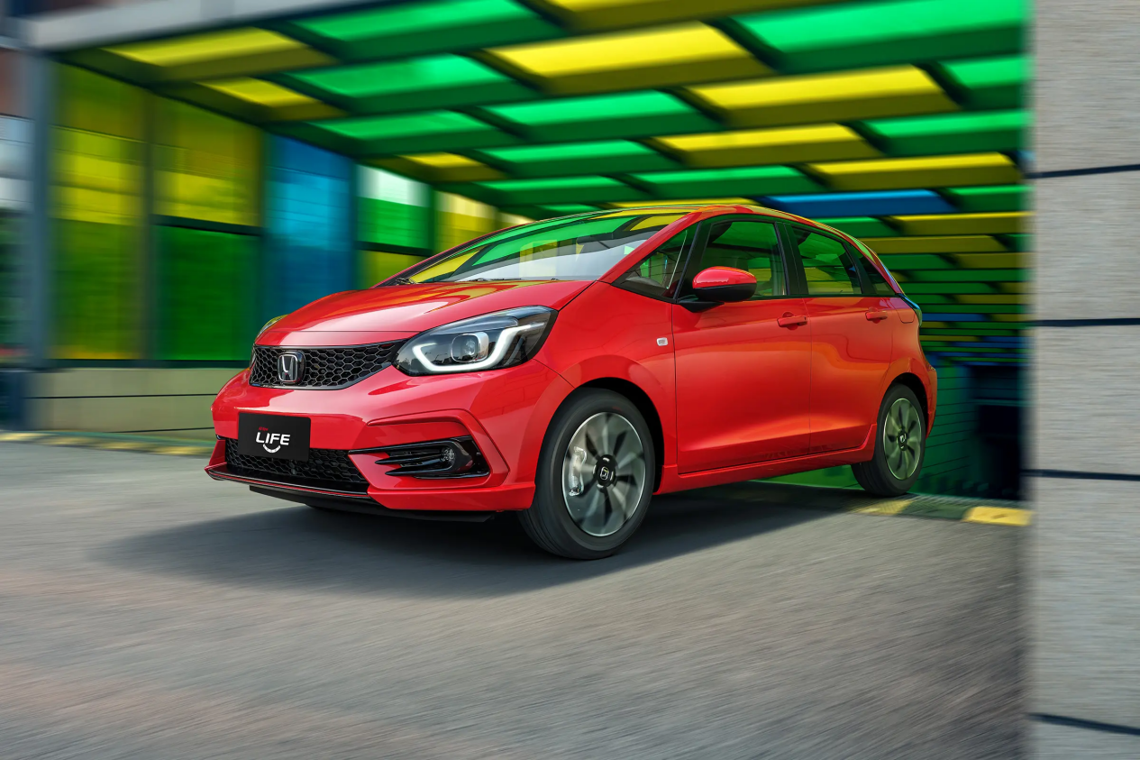 燃油小型车,落地8万的东本飞度能买吗?