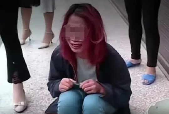 江苏一女子陷入爱情骗局,卖血为男友治病,男友康复后却另娶她人