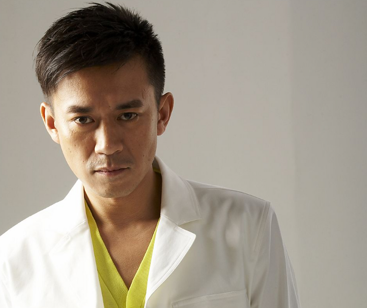 王学兵的演艺生涯起步于1998年,他曾是观众熟知的牛魔王