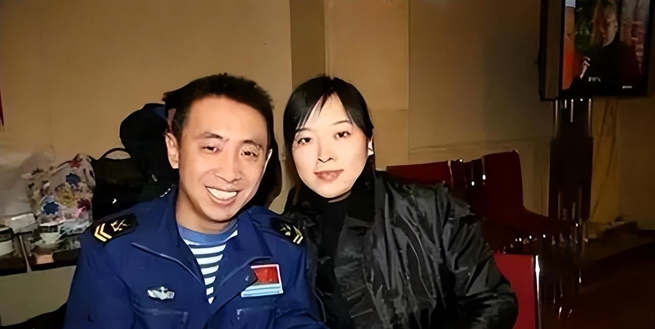 演员范雷:丑男娶靓妻,差点"见光死"的网恋也能天长地久