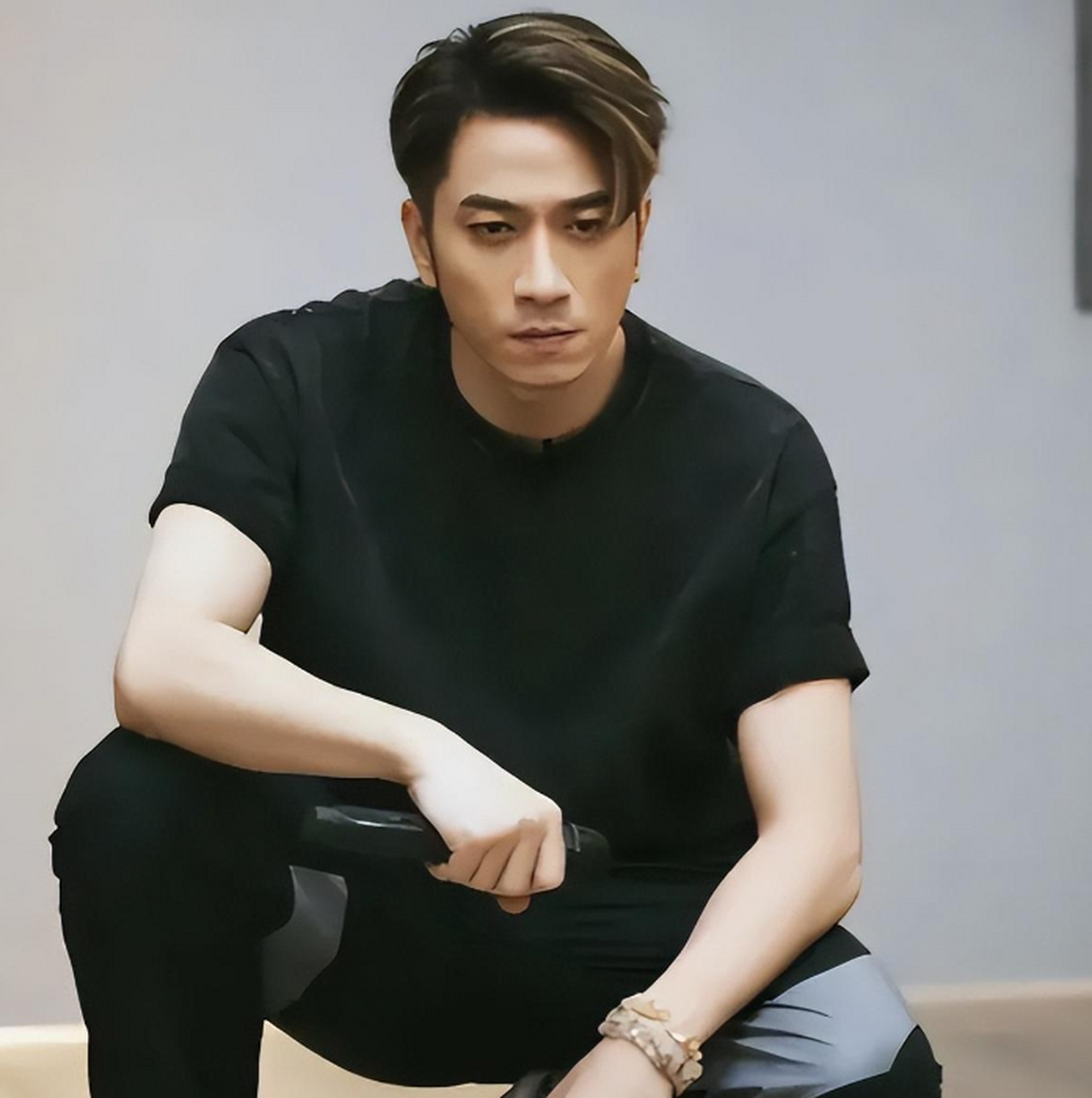 吴卓羲外形帅气演技出众,但私生活备受争议.