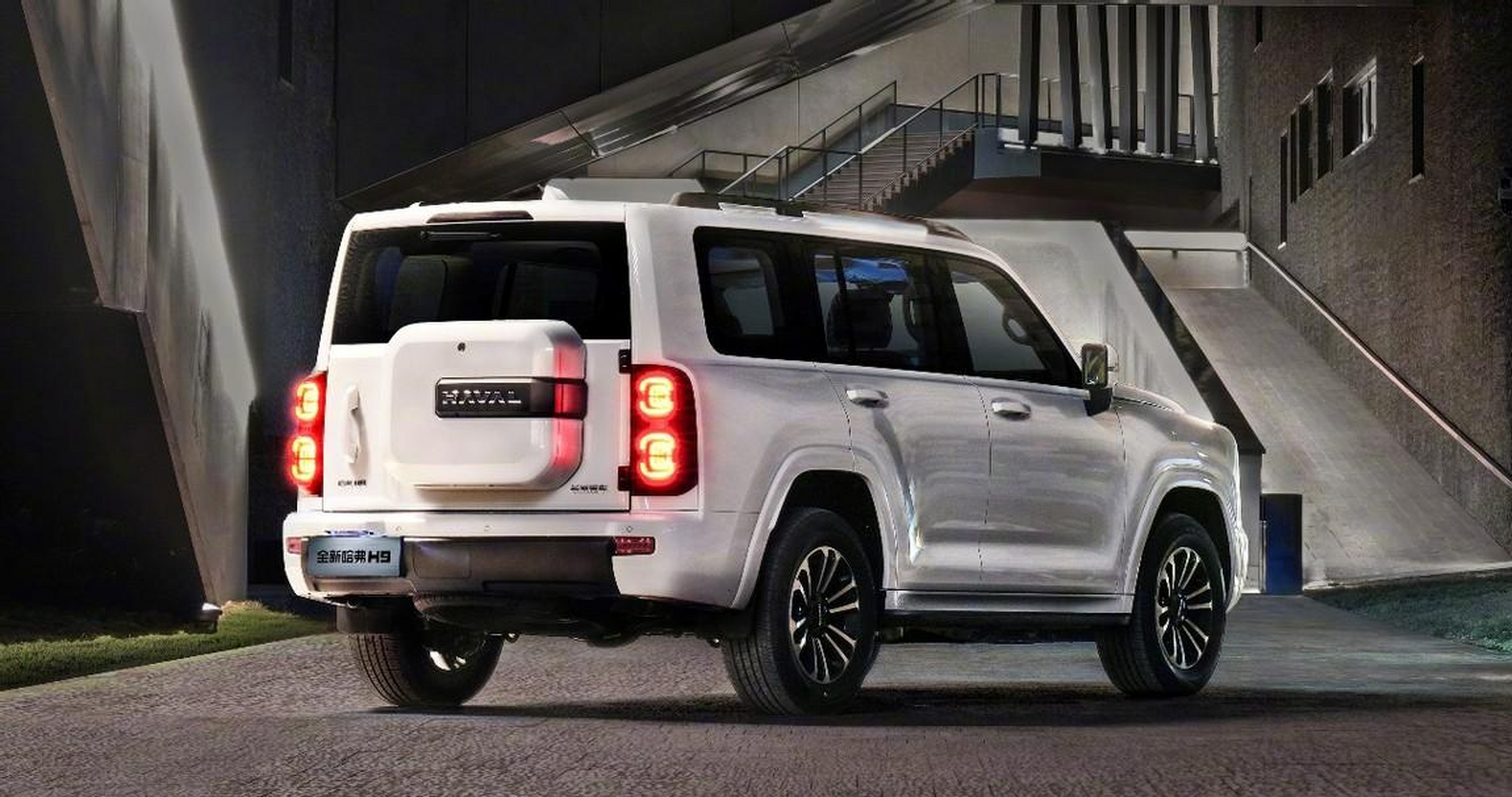 全新哈弗h9科技内饰让人心动.