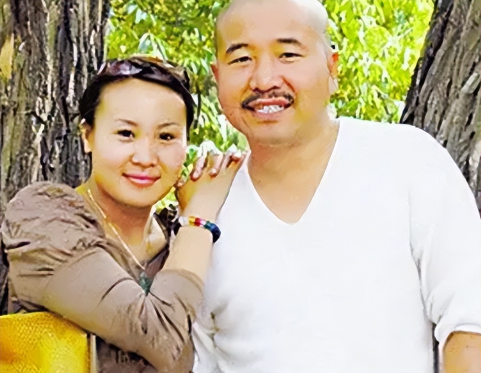 王小利前妻的照片图片