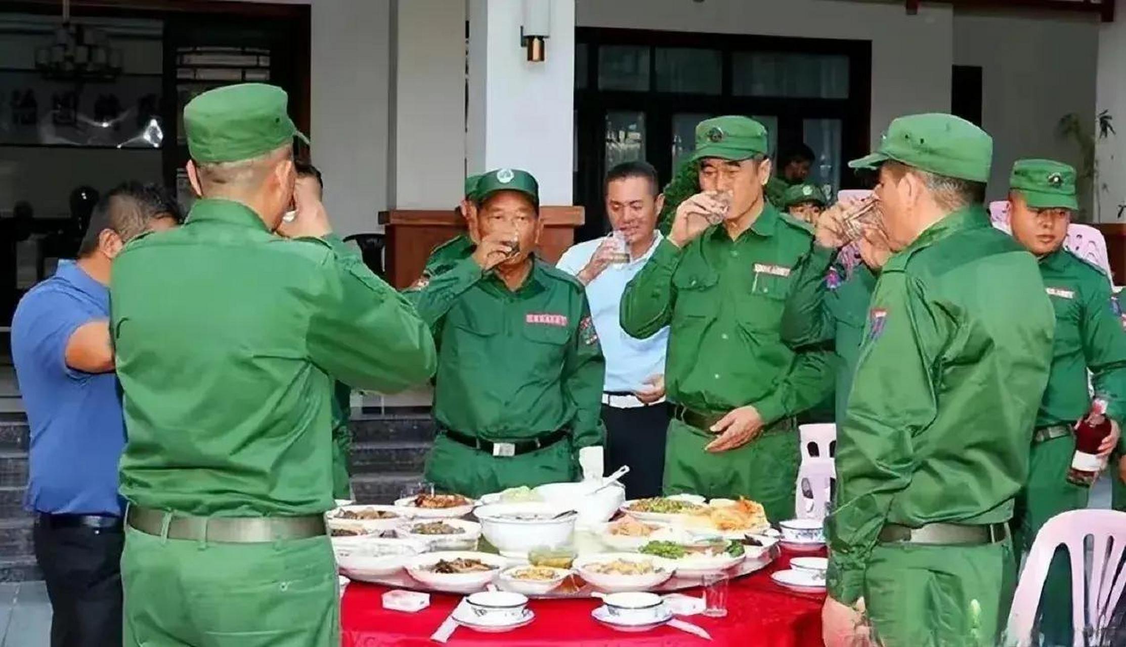 果敢同盟军在小勐拉的支持下夺回控制权,林明贤的儿子代表出席彭德仁