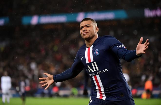 反向对比,冠军的区别,大巴黎被媒体称为反面教材d