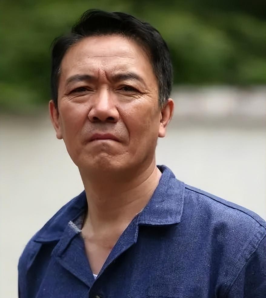 李幼斌是个好演员还是个好爸爸,为何唯独与长子有隔阂那