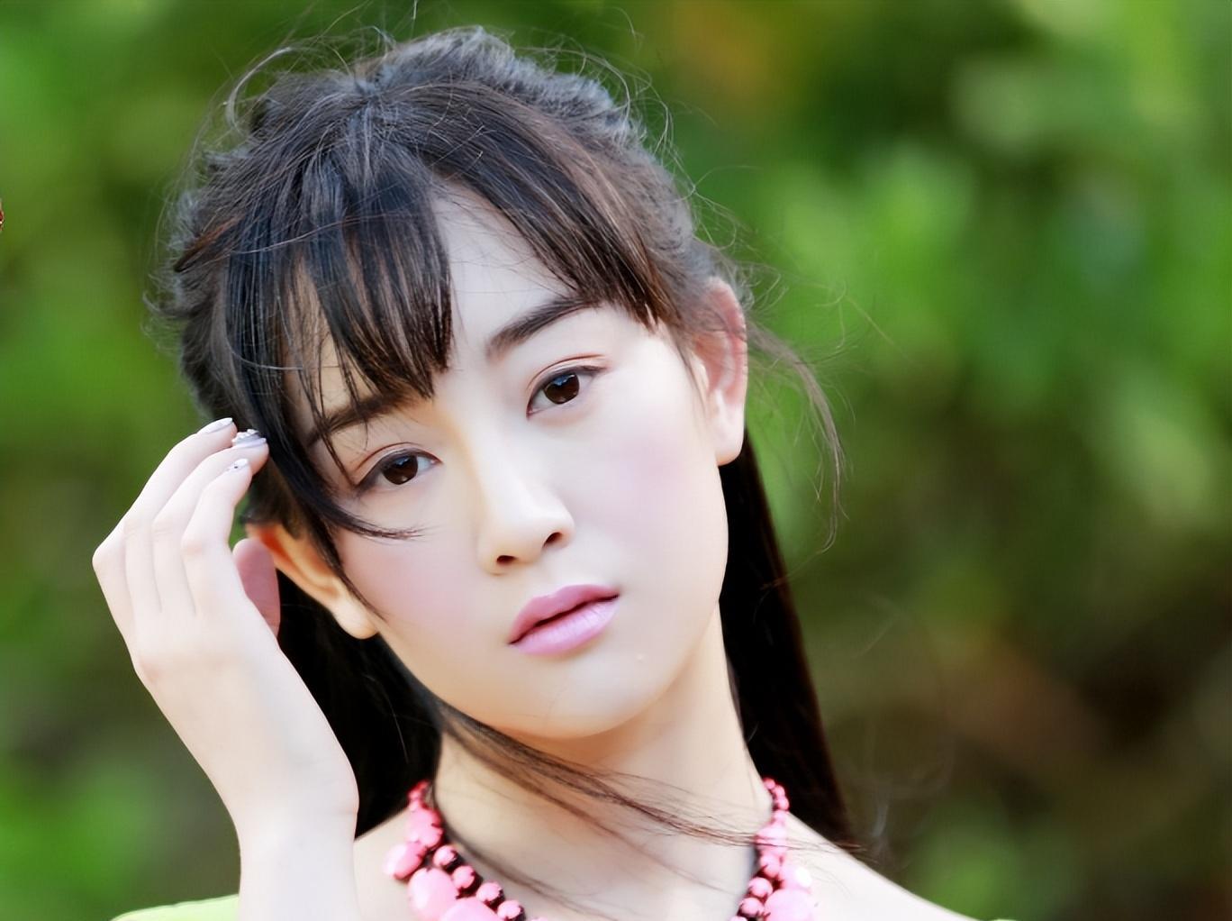 张檬34岁时所面临的"处境"对内地明星成为了一种提醒