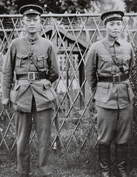 黄埔军校的军装与标识