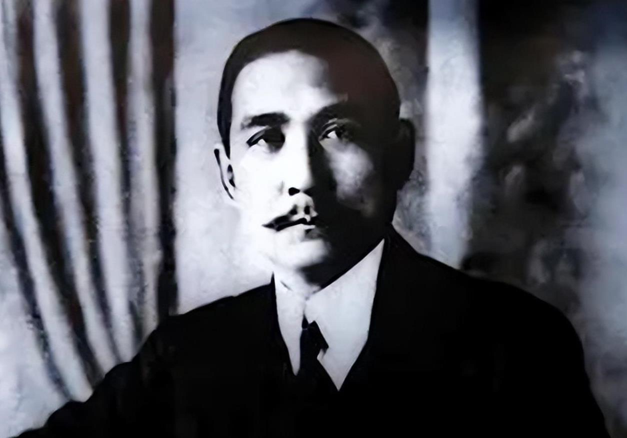 他上天安门见证新中国成立,9年后变节投敌