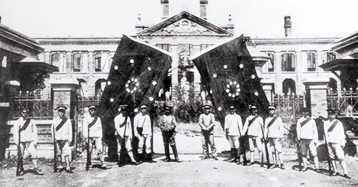 他上天安门见证新中国成立,9年后变节投敌