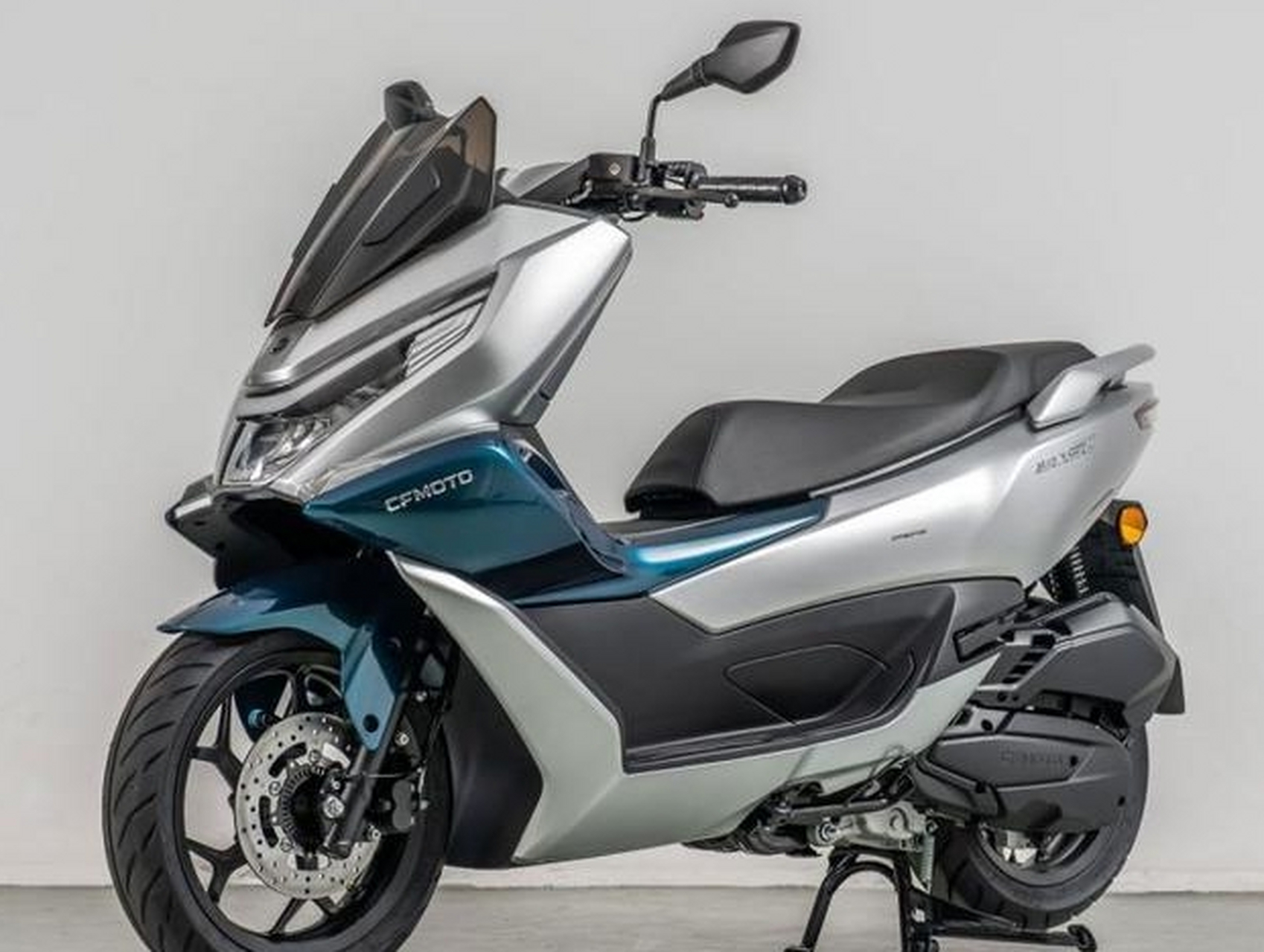 春风150sc踏板车,外观炫酷,动力强劲,配置豪华,市场竞争力max!