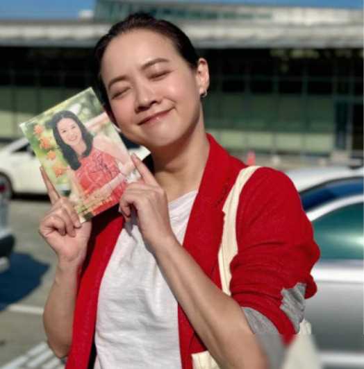 曾宝仪分享24年前的清纯旧照 她开心地说岁月可真是个好朋友