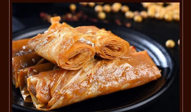 四川美食:品尝罗江豆鸡的鲜嫩美味