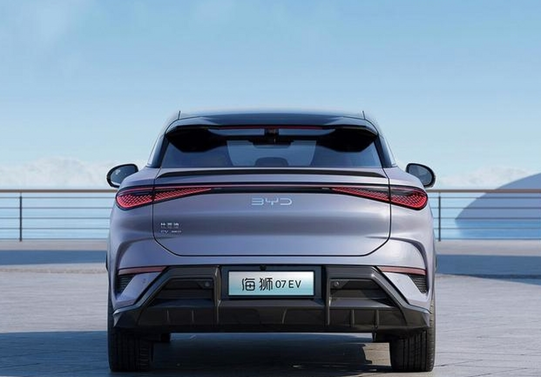 海狮07作为比亚迪旗下新款轿跑suv,以时尚,实用设计理念吸引了年轻