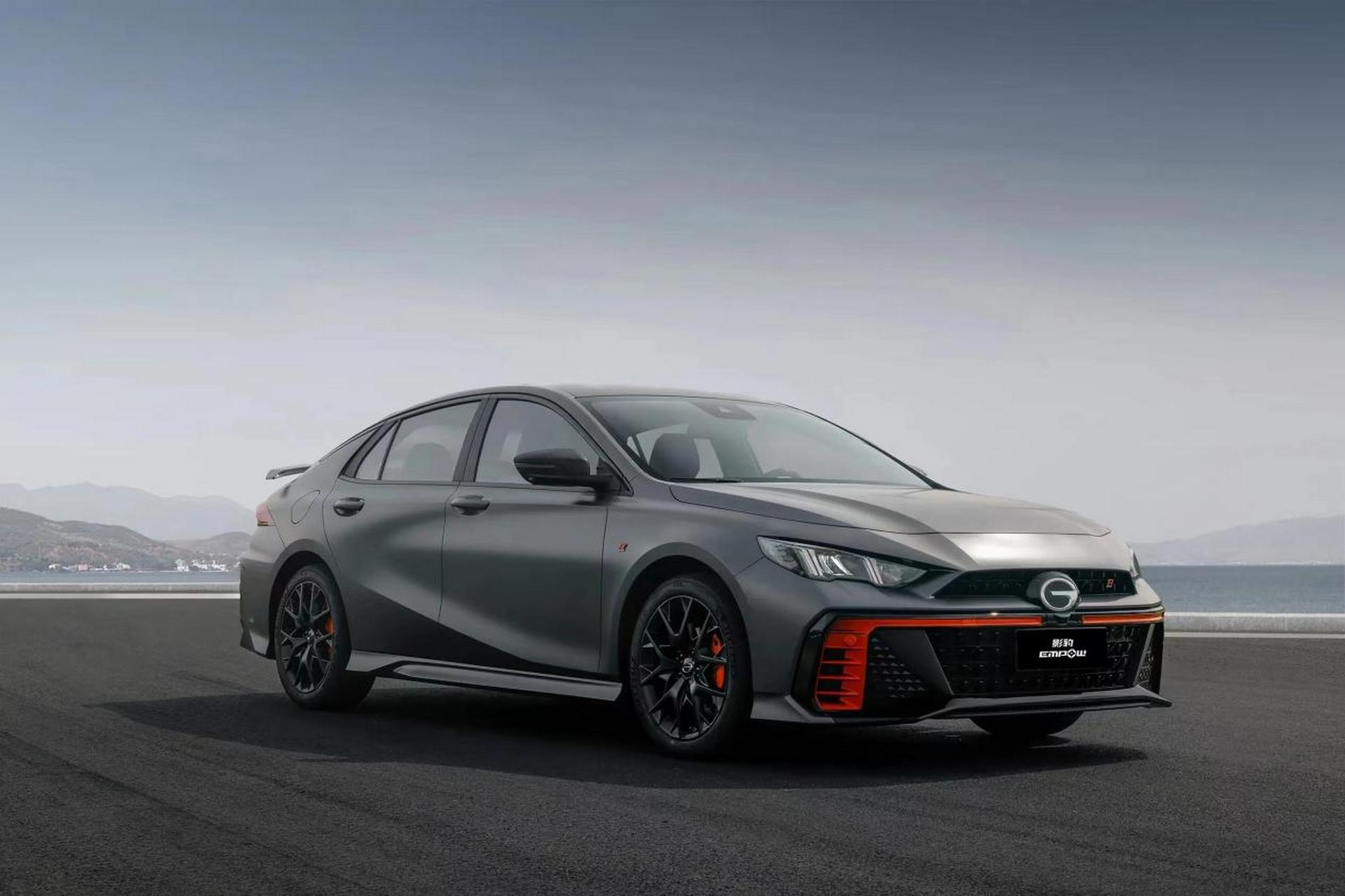 广汽传祺影豹是一款高性价比的紧凑级轿车,但因过度营销和网络舆论而