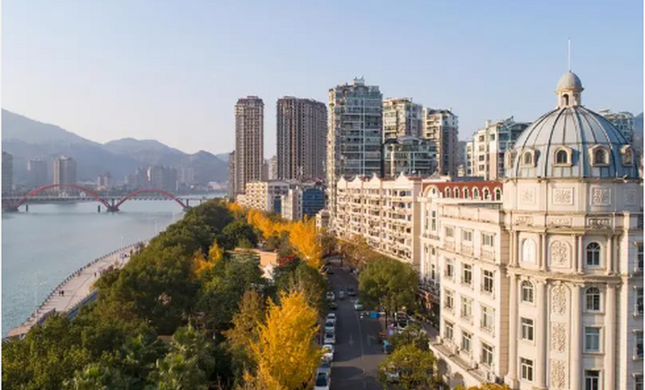 探访浙江丽水市的青田县,体验石雕之乡,华侨与名人文化交汇的魅力.