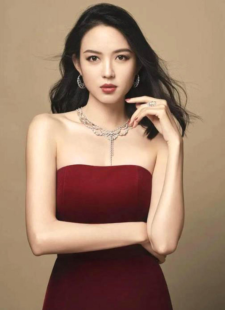 张梓琳,中国模特,世界小姐冠军,怀孕6个月仍上春晚,独立女性的典范!