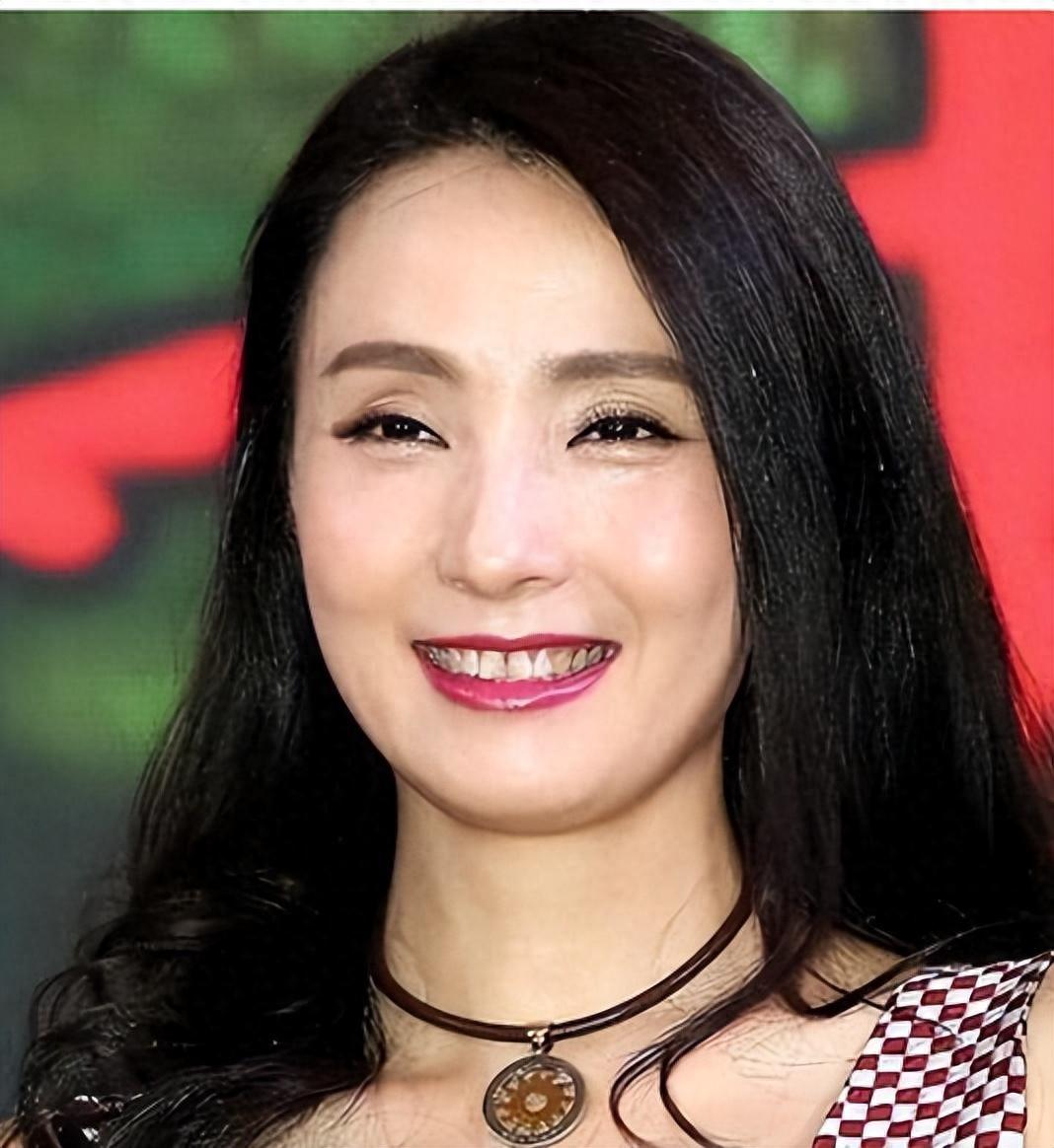 "女神力量:陶虹的幸福事业与爱情之路"