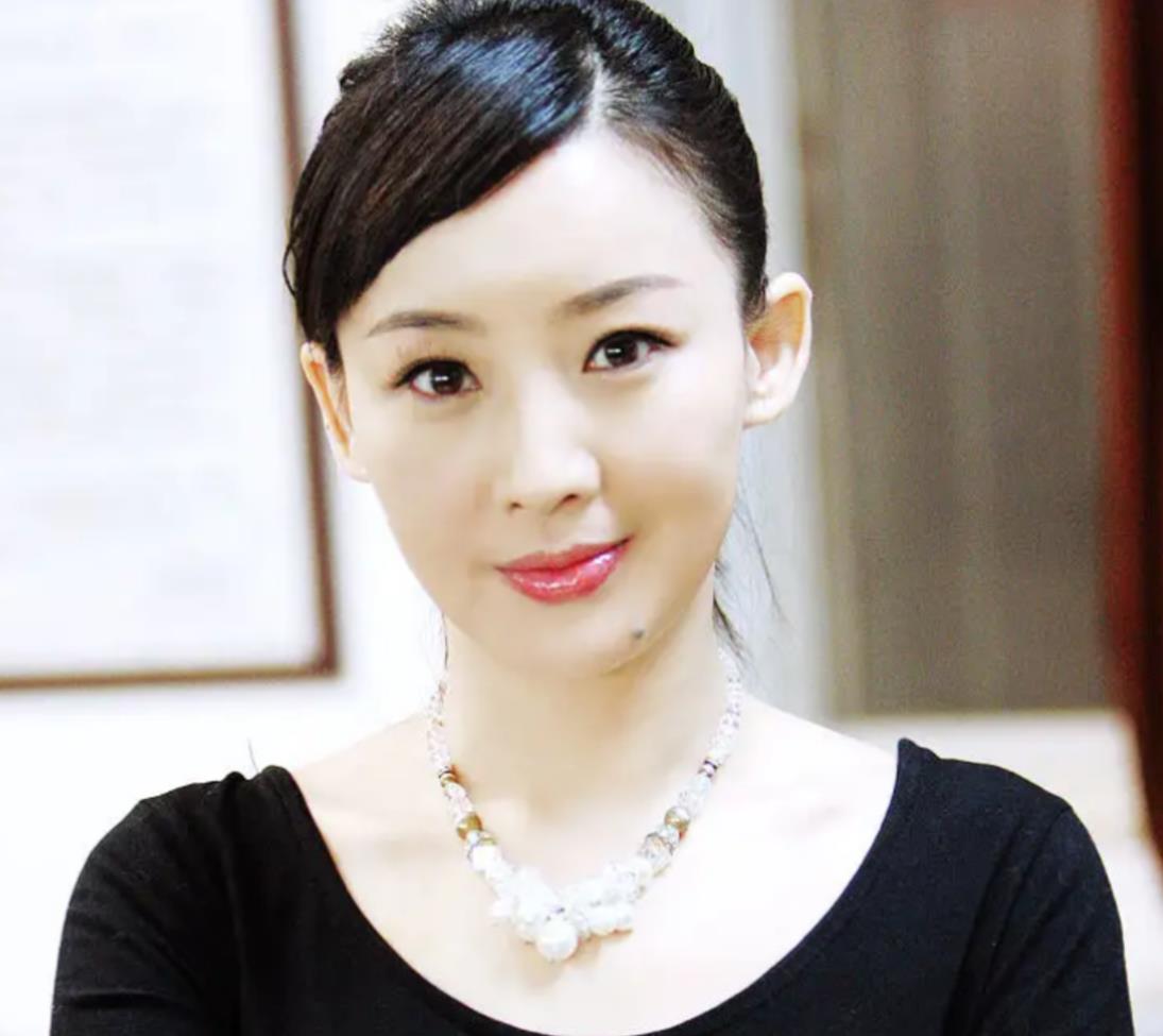 15年后,再看孙楠现任妻子潘蔚的现状,才明白买红妹的"精明"