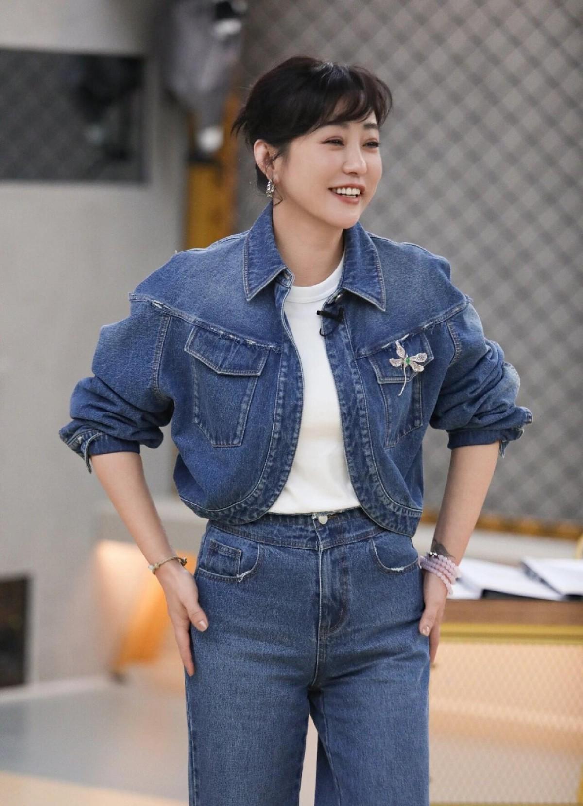 时尚界的"穿搭教科书":揭秘郝蕾姐姐的穿衣哲学