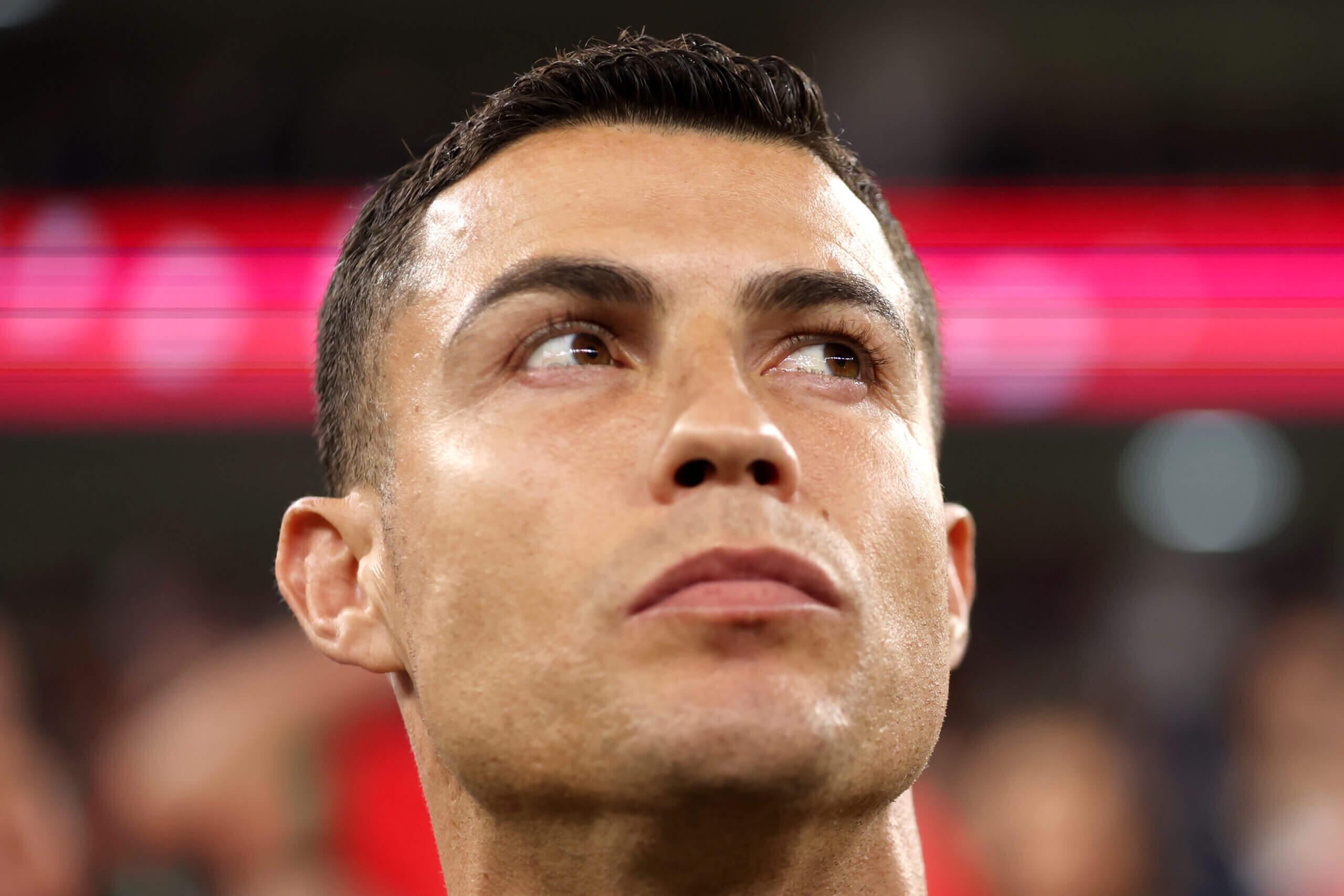 "罗纳尔多惹恼比赛中做出不雅手势"